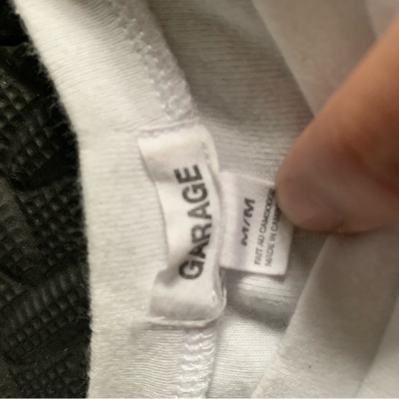 garage short sleeve cropped tee size medium - Picture 3 of 3